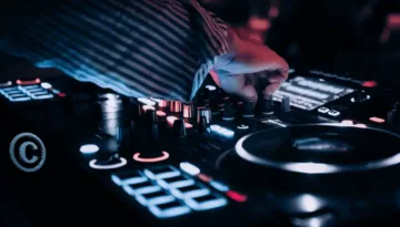 Copyright-Free Music for YouTube 2025 A Complete Guide Copyright-Free Music for YouTube 2025 A Complete Guide